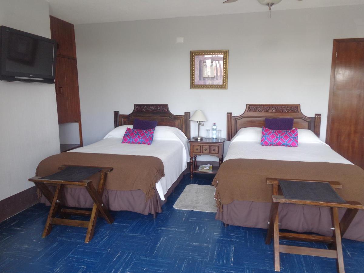 Hotel Dona Carmen Retalhuleu Extérieur photo
